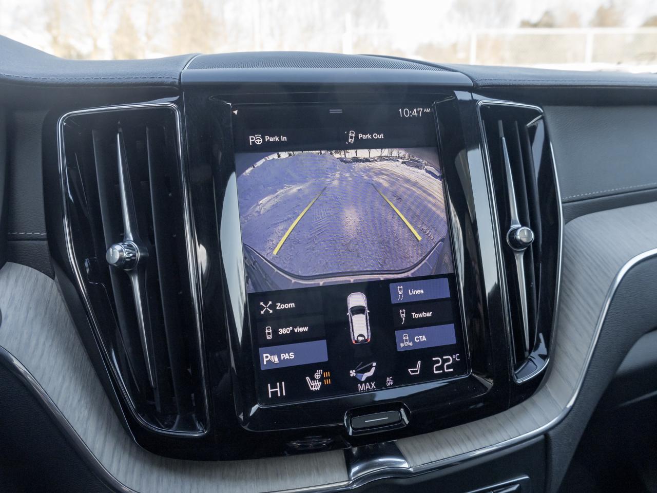 2020 Volvo XC60 Recharge T8  Plug-In Hybrid Inscription TRADE IN VOLVO CPO Photo