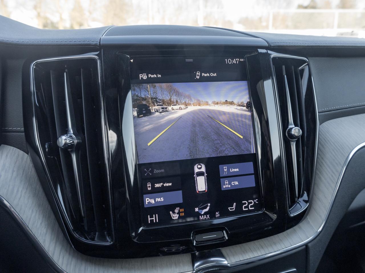 2020 Volvo XC60 Recharge T8  Plug-In Hybrid Inscription TRADE IN VOLVO CPO Photo