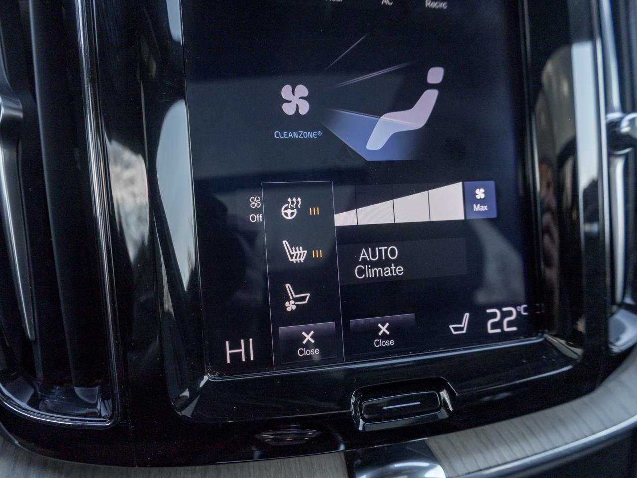 2020 Volvo XC60 Recharge T8  Plug-In Hybrid Inscription TRADE IN VOLVO CPO Photo