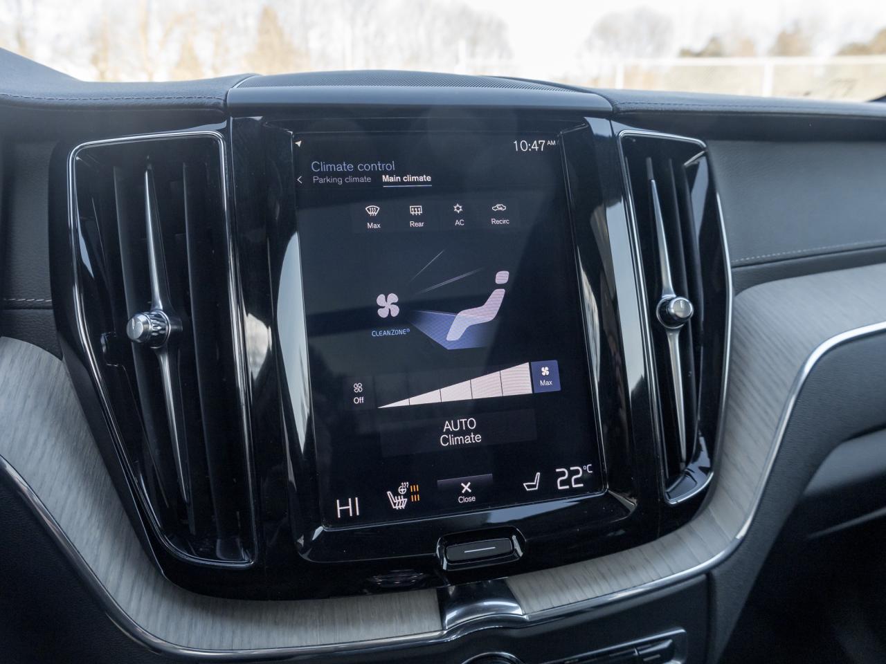 2020 Volvo XC60 Recharge T8  Plug-In Hybrid Inscription TRADE IN VOLVO CPO Photo