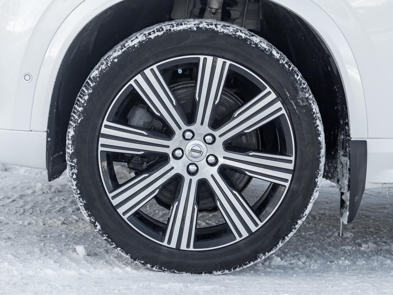 2024 Volvo XC90 Recharge T8 eAWD PHEV Ultimate 7-Seater TRADE IN  VOLVO CPO Photo4