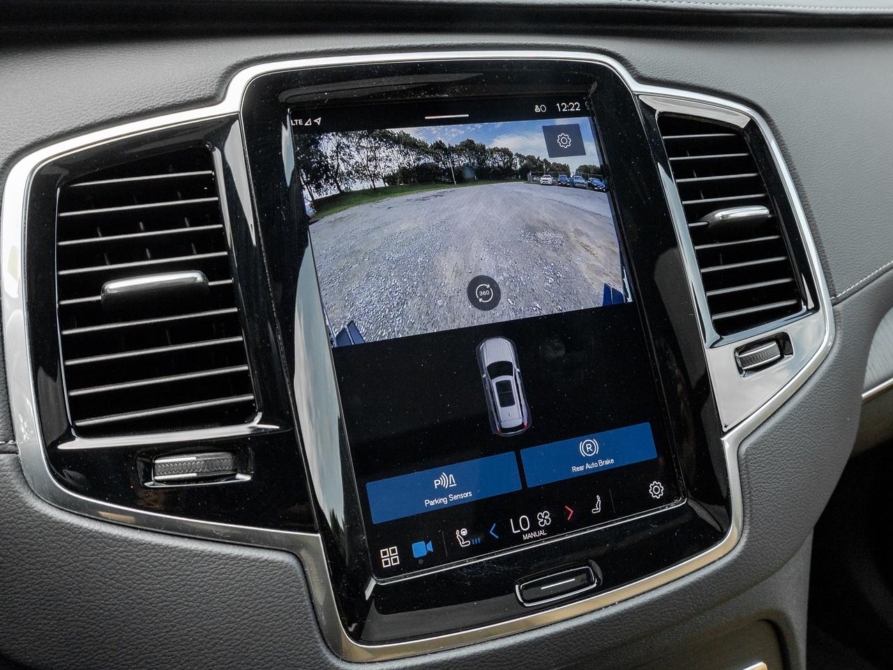 2024 Volvo XC90 Plug-In Hybrid T8 eAWD PHEV Ultimate 7-Seater TRADE IN  VOLVO CPO Photo
