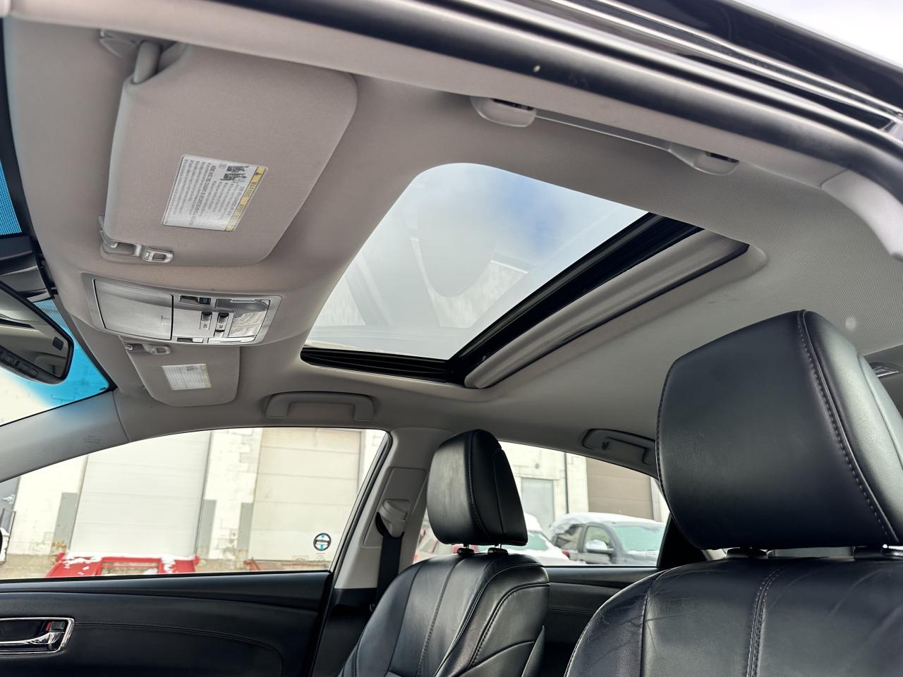 2017 Toyota Avalon LIMITED ~ JBL ~ NAV ~ NO ACCIDENTS Photo