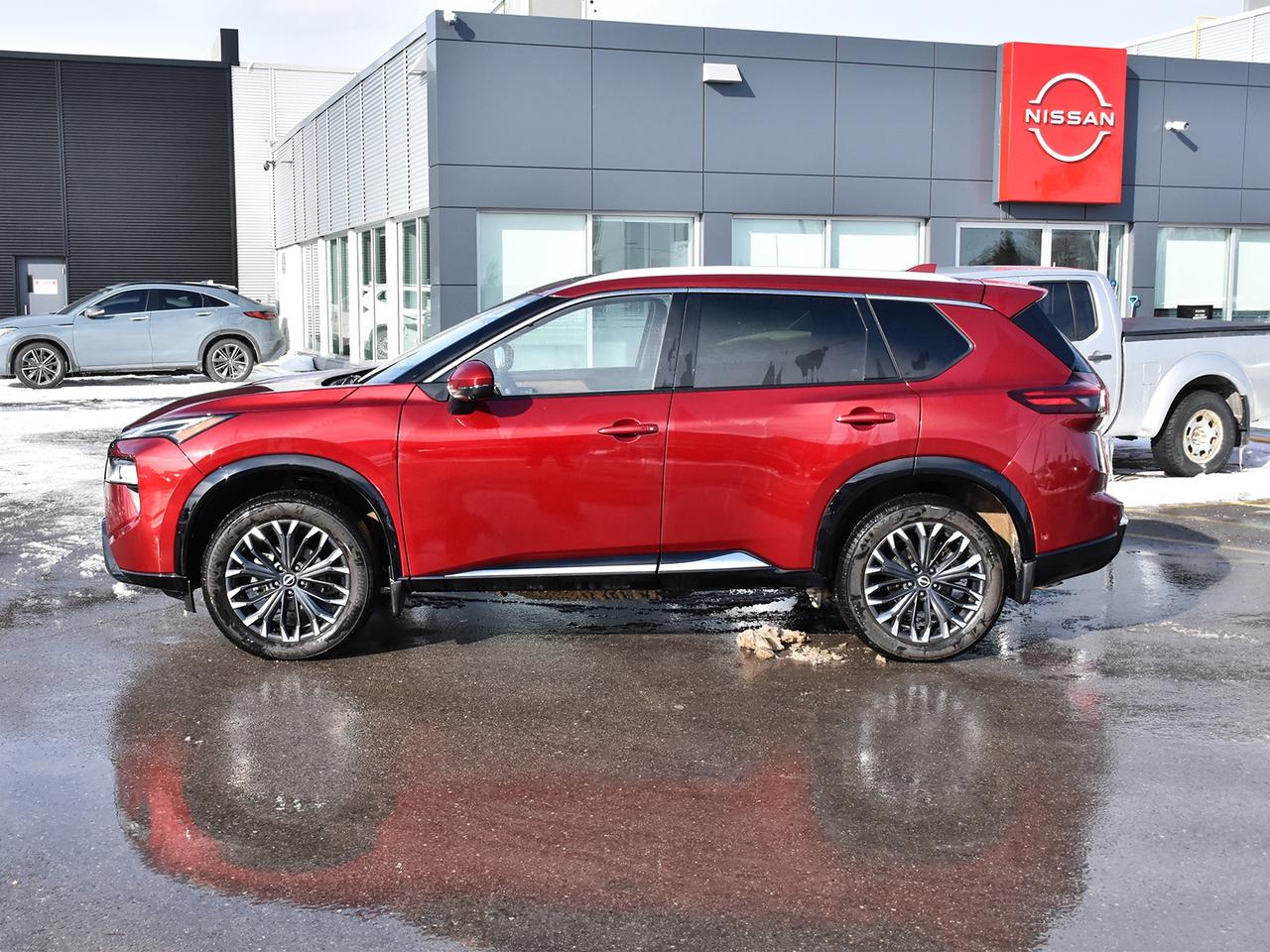 2025 Nissan Rogue Platinum  - HUD -  Leather Seats Photo