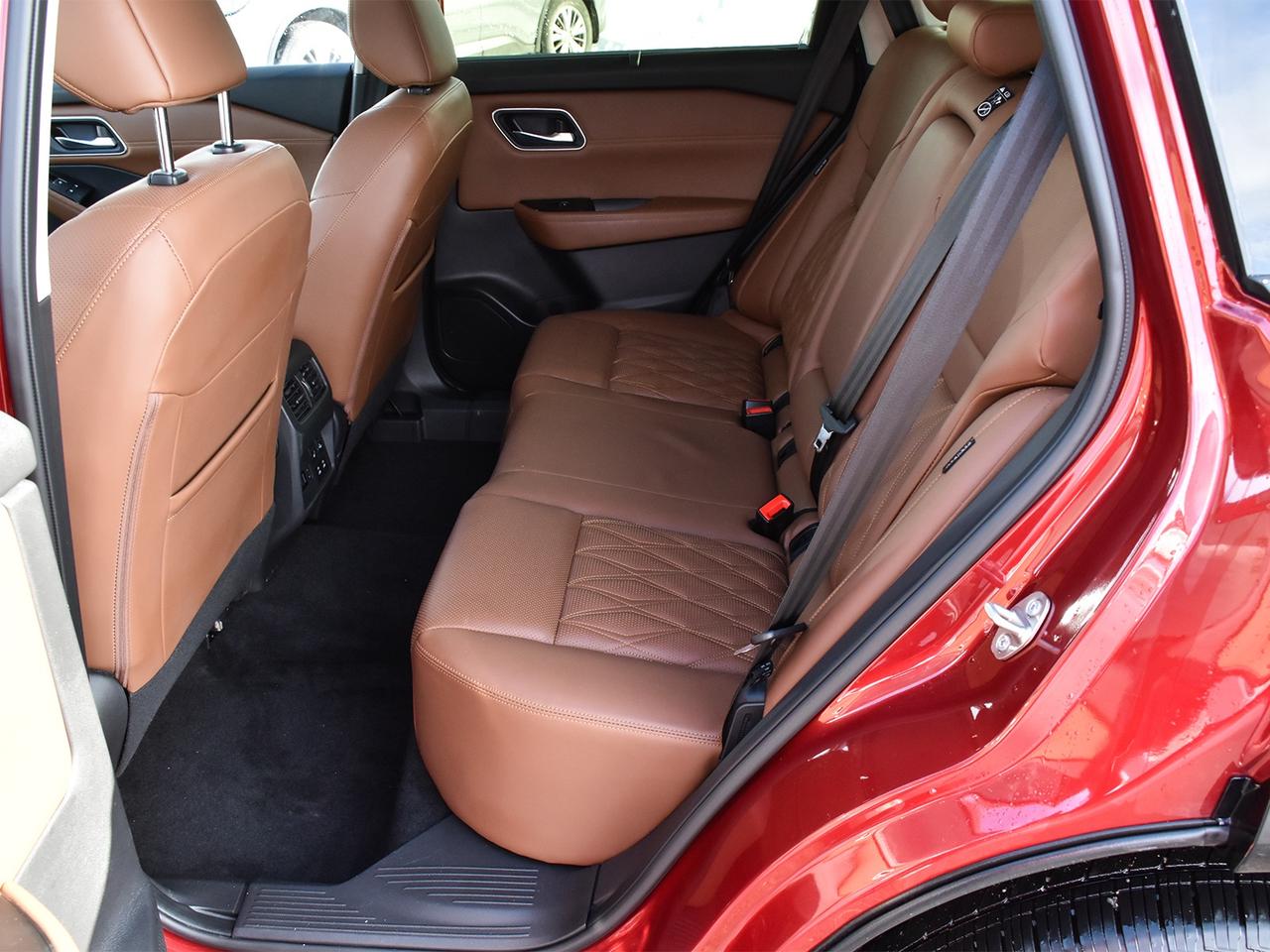 2025 Nissan Rogue Platinum  - HUD -  Leather Seats Photo