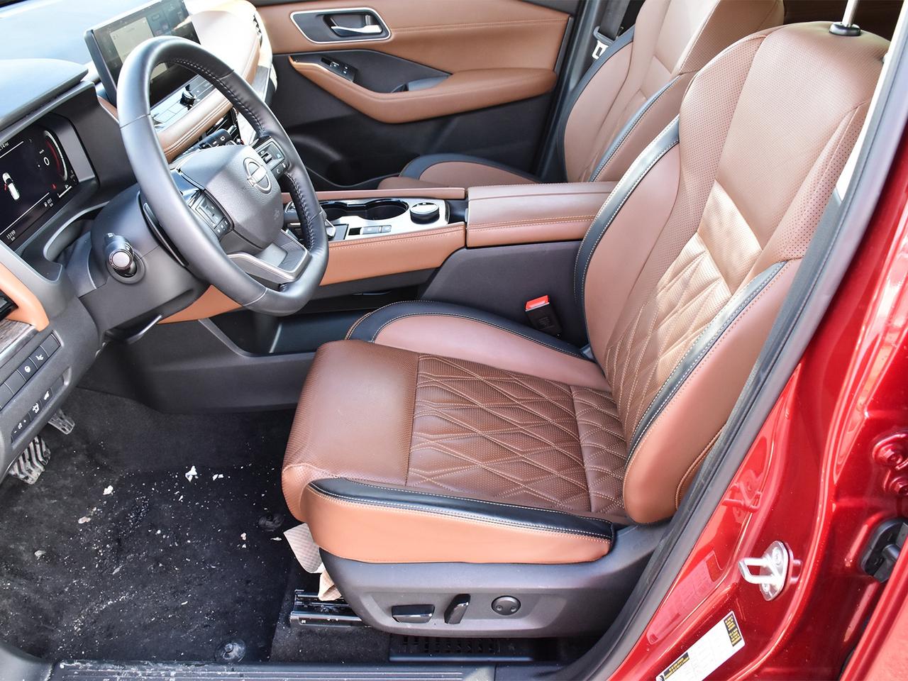 2025 Nissan Rogue Platinum  - HUD -  Leather Seats Photo