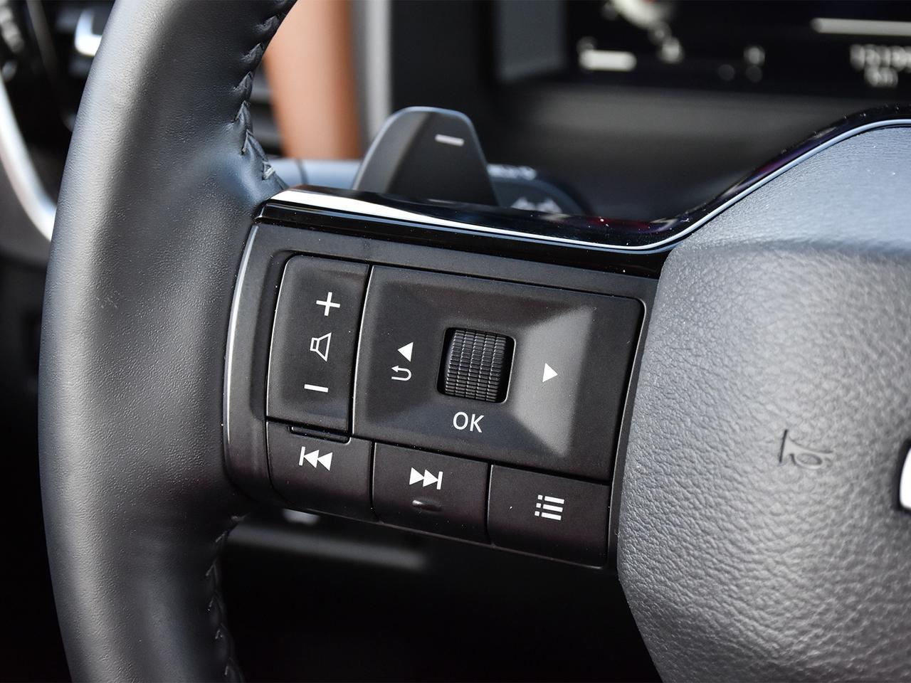 2025 Nissan Rogue Platinum  - HUD -  Leather Seats Photo