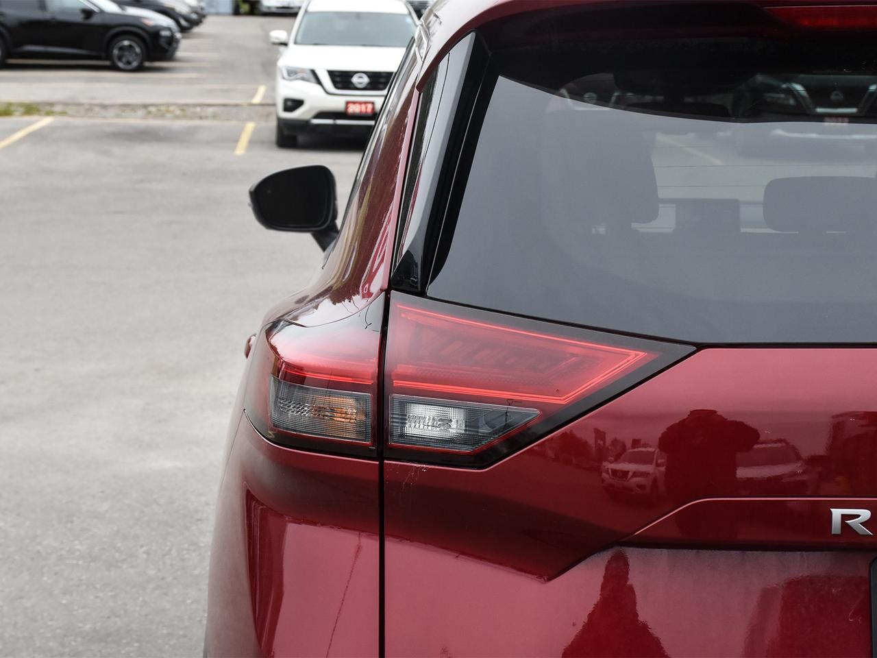 2025 Nissan Rogue Platinum  - Certified - HUD Photo