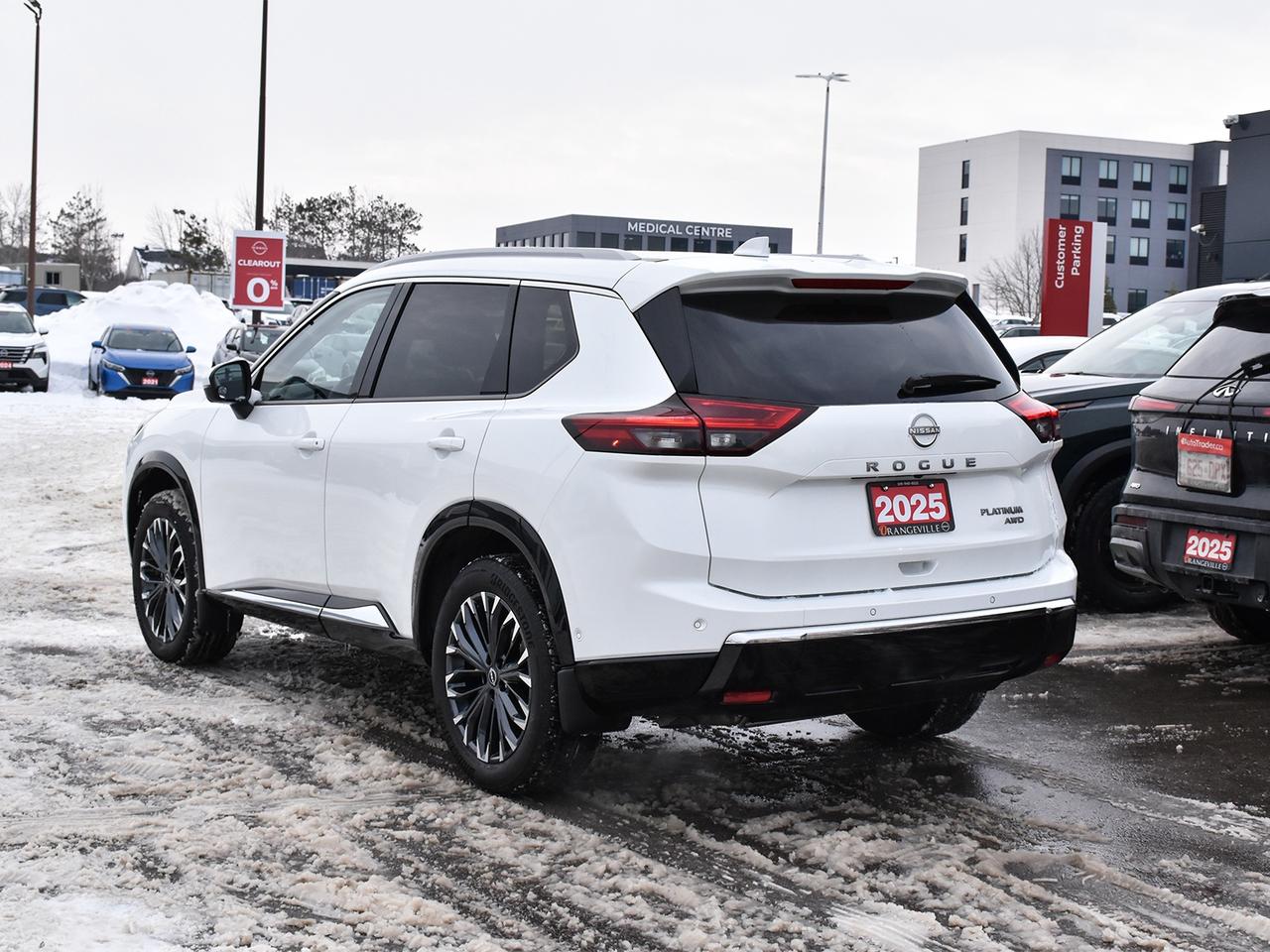 2025 Nissan Rogue Platinum  - HUD -  Leather Seats Photo