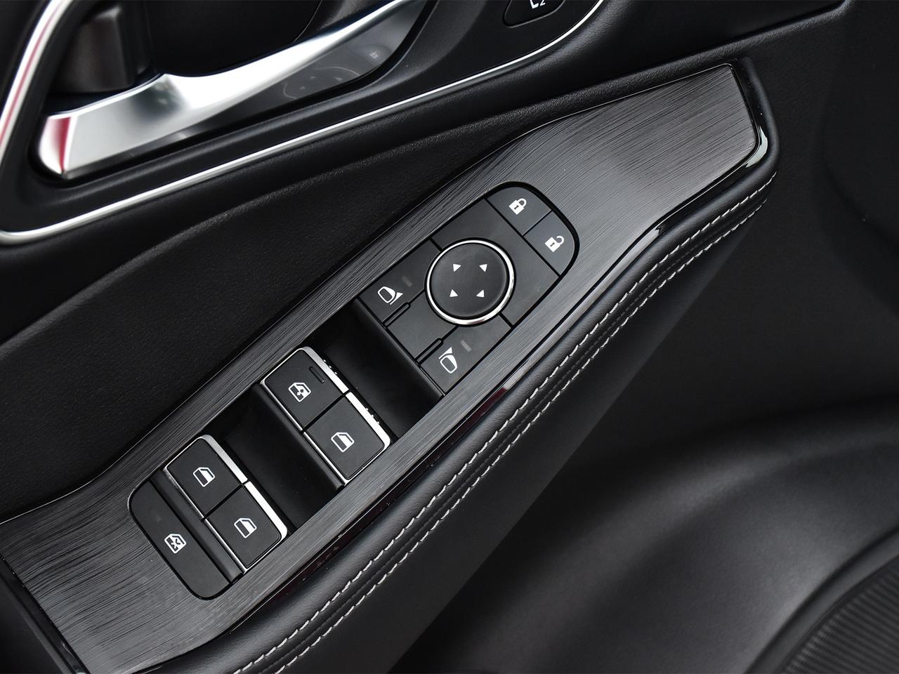 2025 Nissan Rogue Platinum  - HUD -  Leather Seats Photo