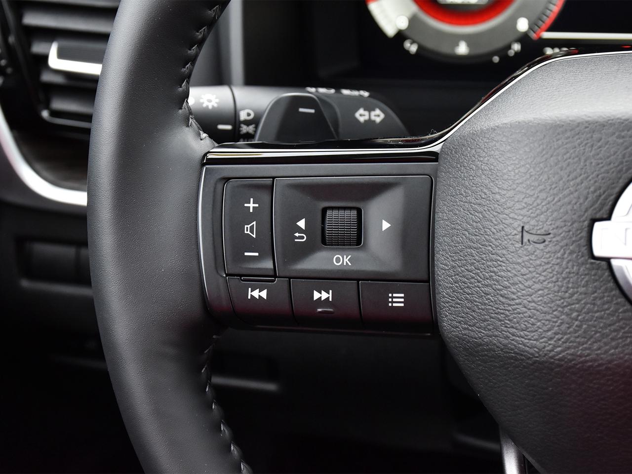 2025 Nissan Rogue Platinum  - HUD -  Leather Seats Photo