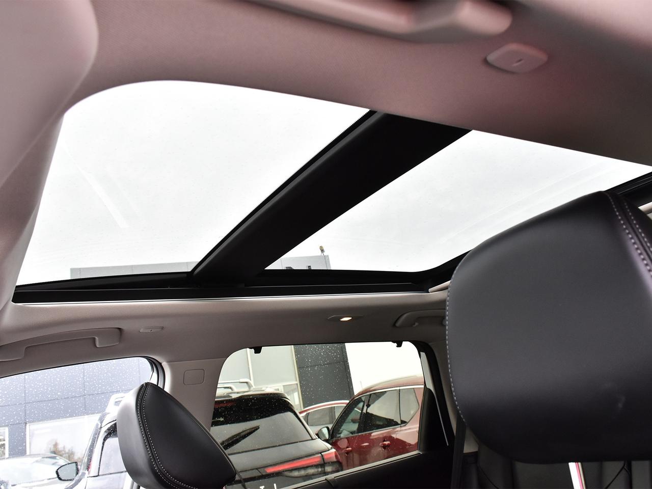 2025 Nissan Rogue Platinum  - HUD -  Leather Seats Photo