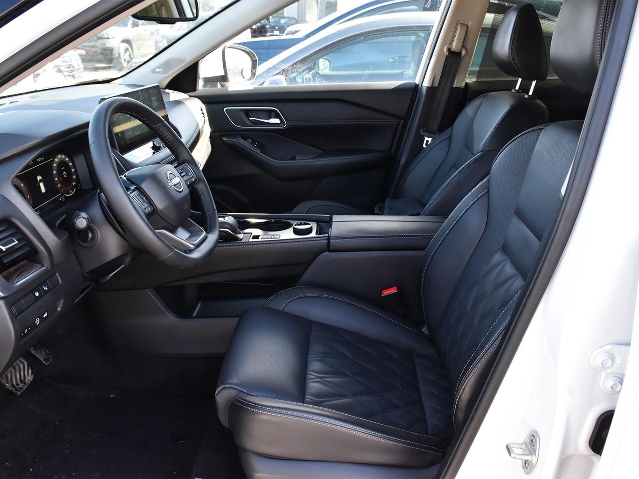 2025 Nissan Rogue Platinum  - HUD -  Leather Seats Photo