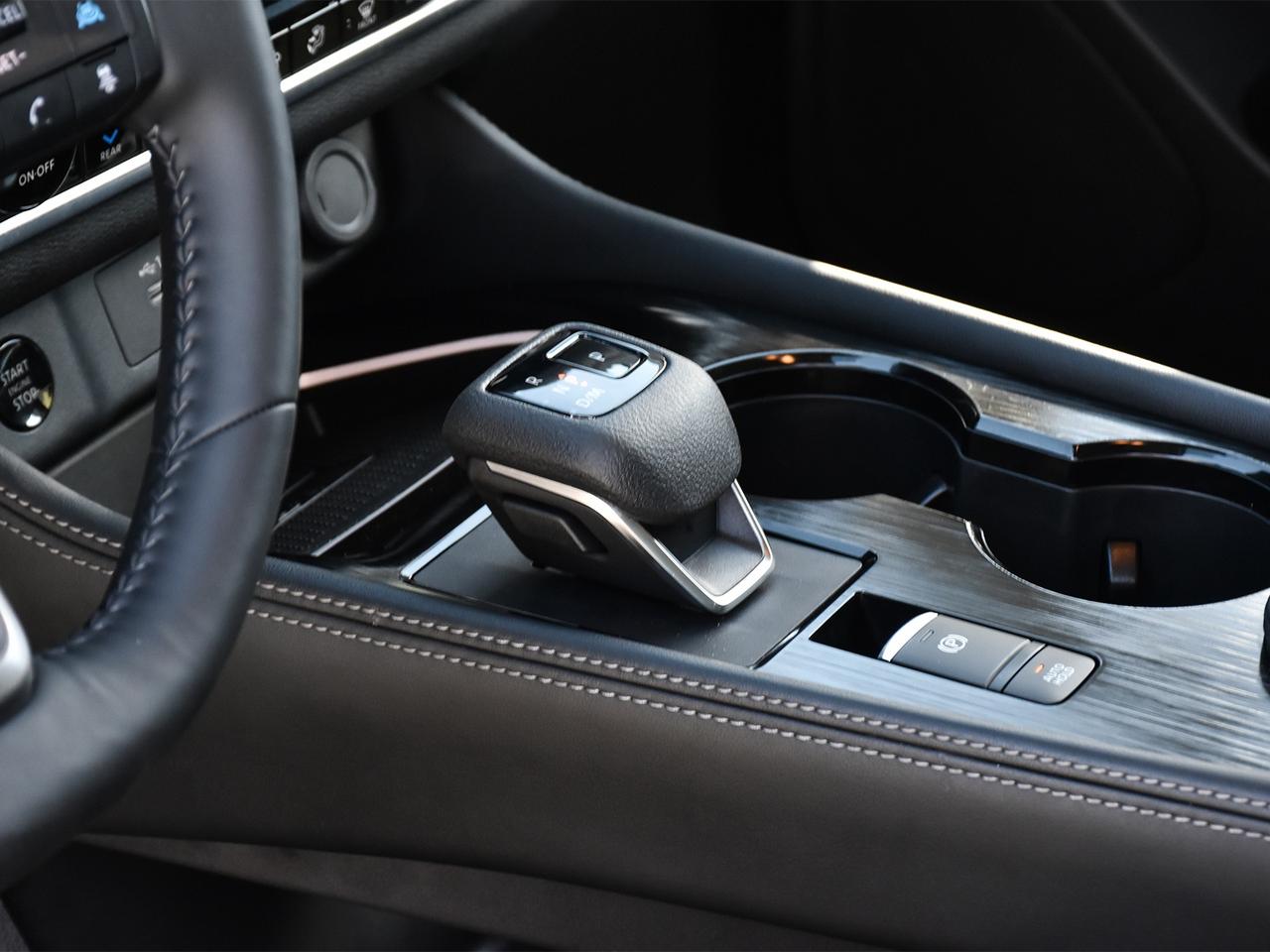 2025 Nissan Rogue Platinum  - HUD -  Leather Seats Photo