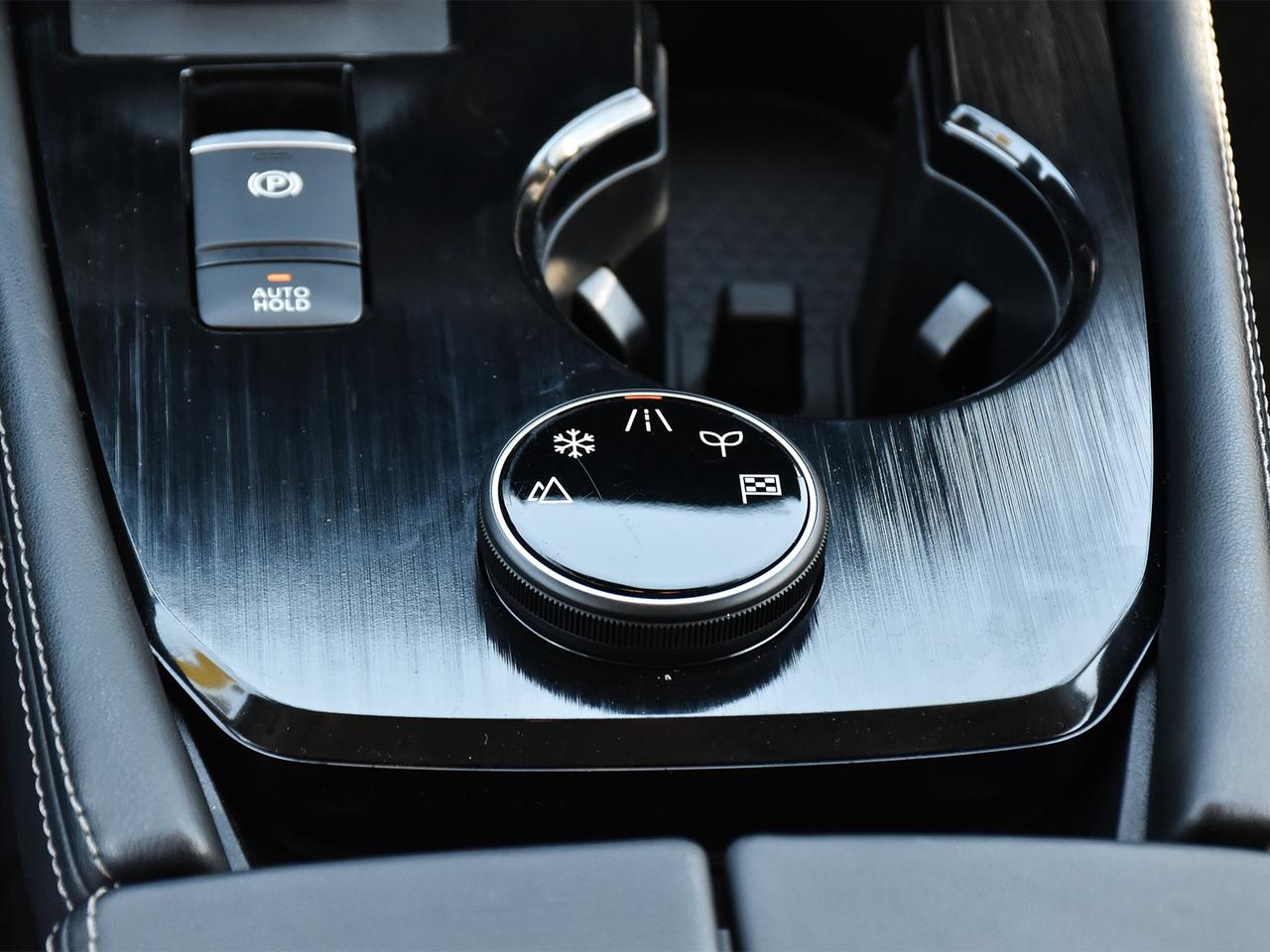 2025 Nissan Rogue Platinum  - HUD -  Leather Seats Photo