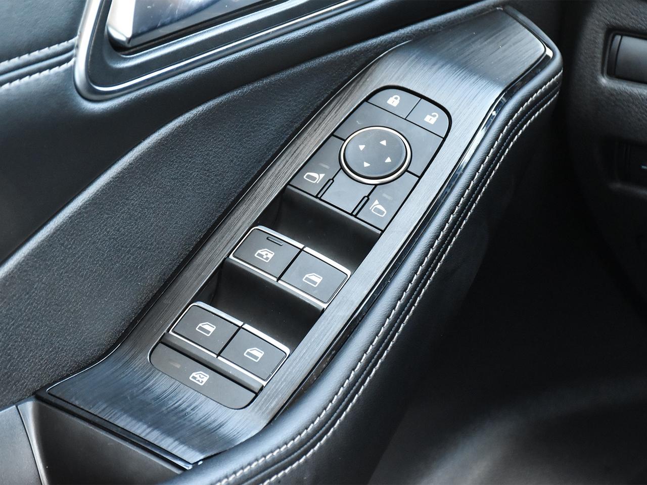 2025 Nissan Rogue Platinum  - HUD -  Leather Seats Photo