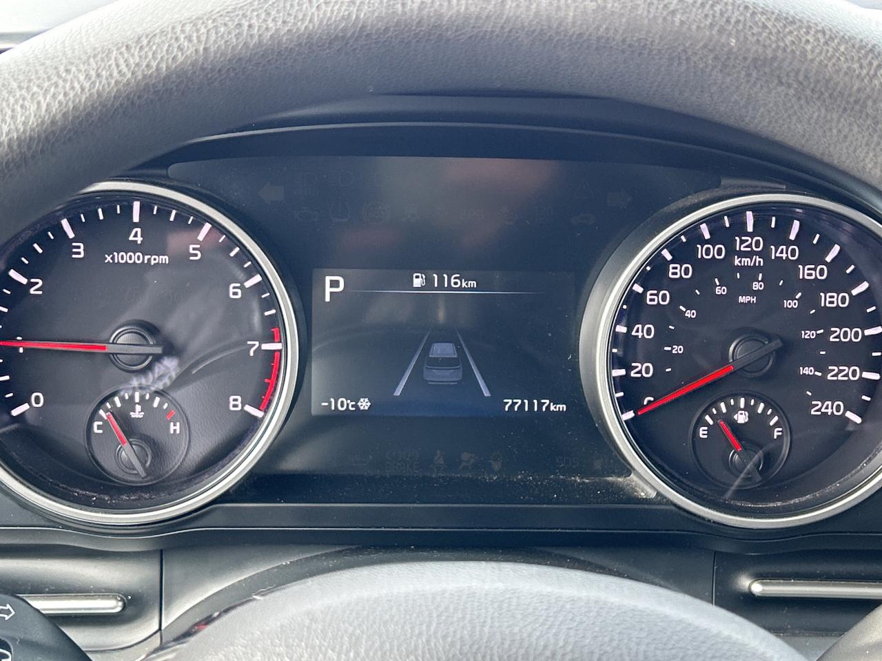 2022 Kia Carnival LX, 8 PASSENGER, CLEAN CARFAX, BACK UP CAMERA! Photo