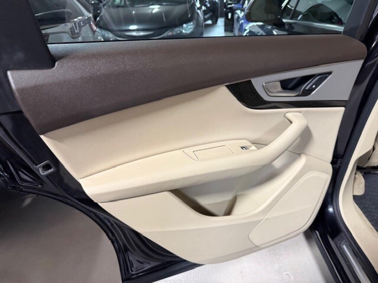 2018 Audi Q7 3.0 TFSI Quattro Komfort Navigation Back Up Camera Photo