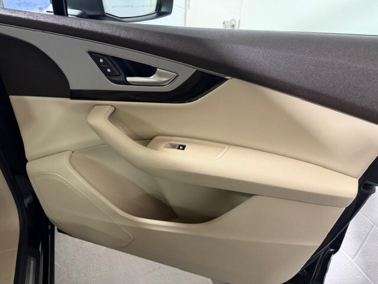 2018 Audi Q7 3.0 TFSI Quattro Komfort Navigation Back Up Camera Photo