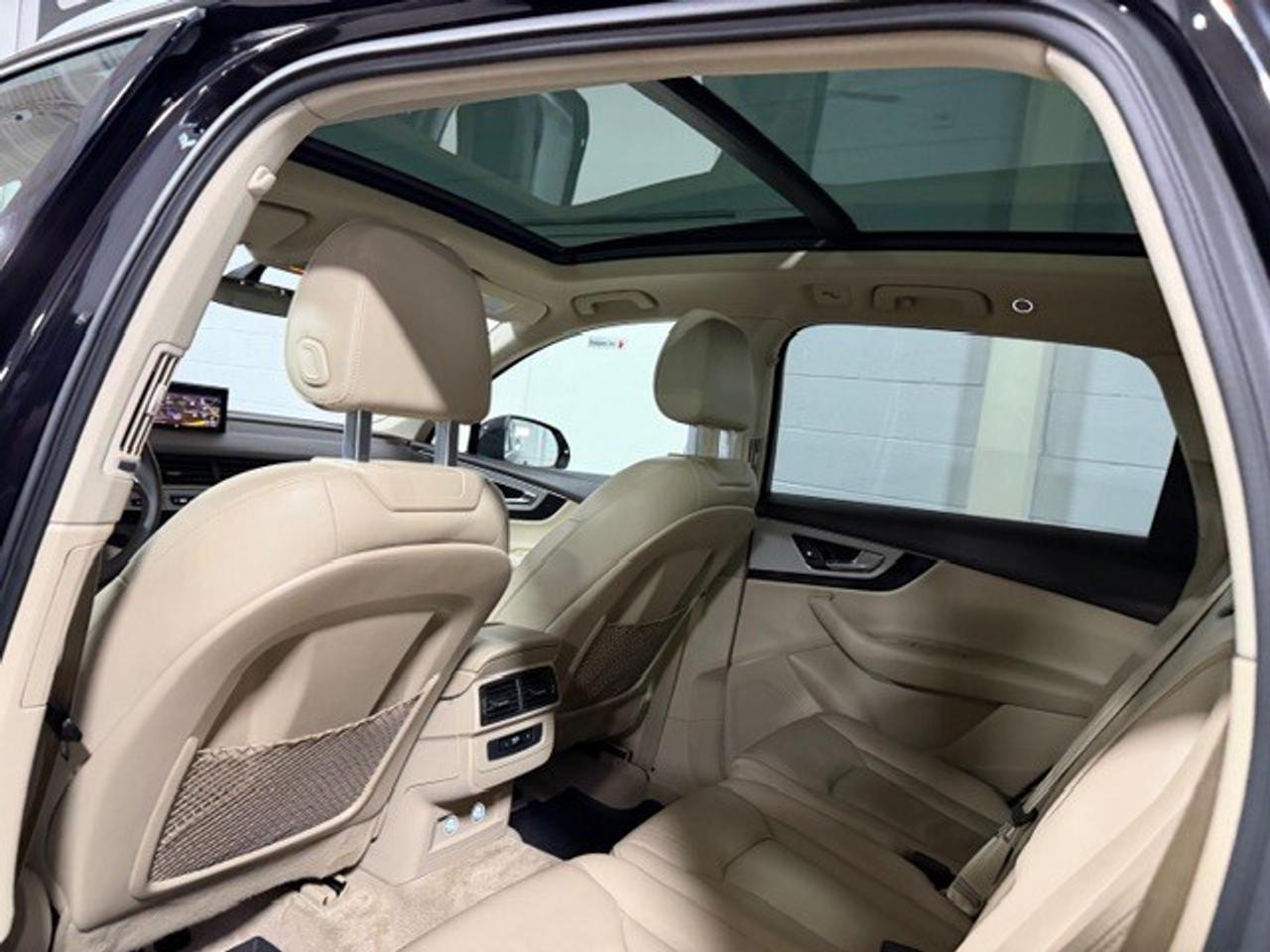 2018 Audi Q7 3.0 TFSI Quattro Komfort Navigation Back Up Camera Photo