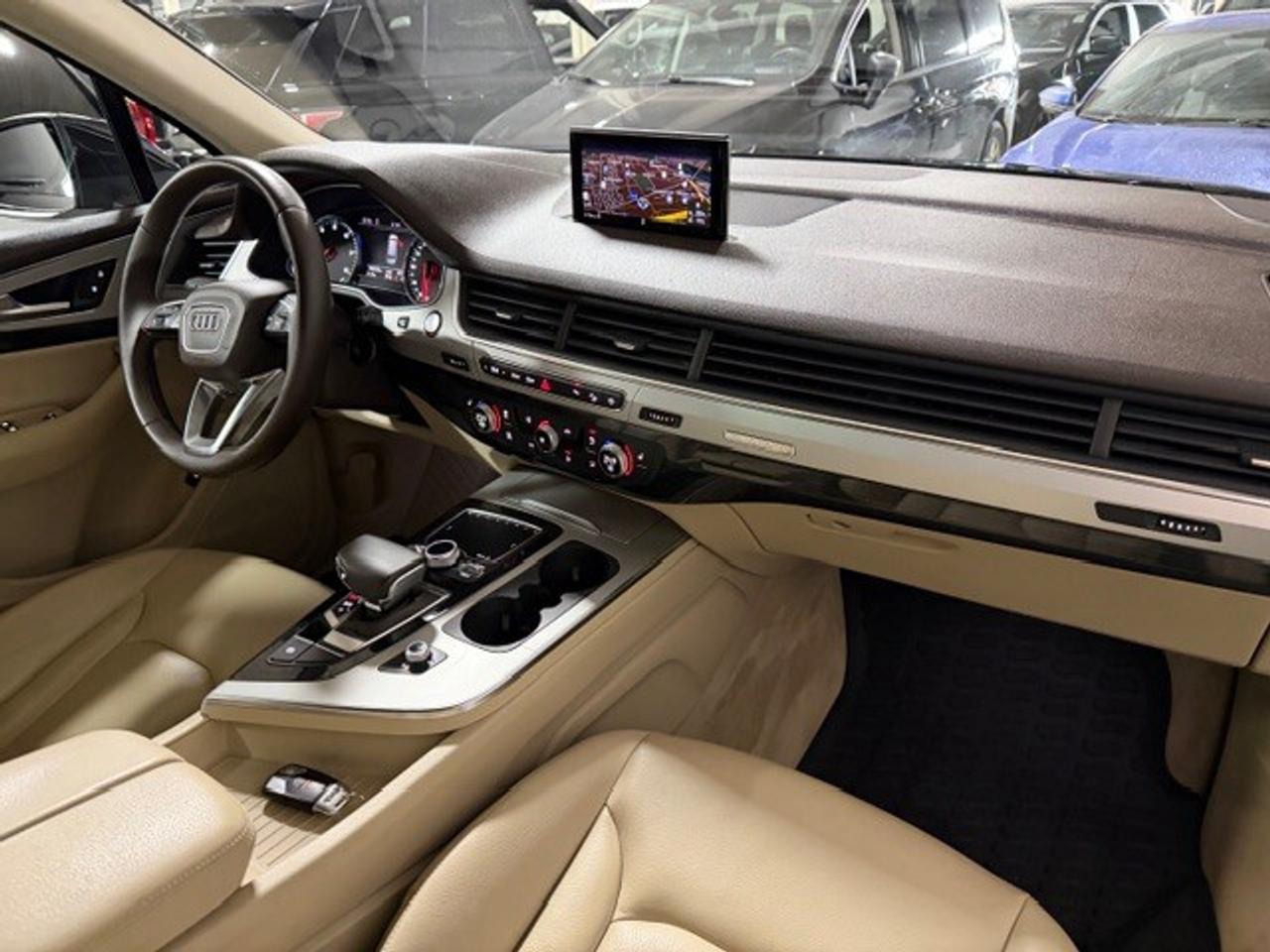 2018 Audi Q7 3.0 TFSI Quattro Komfort Navigation Back Up Camera Photo