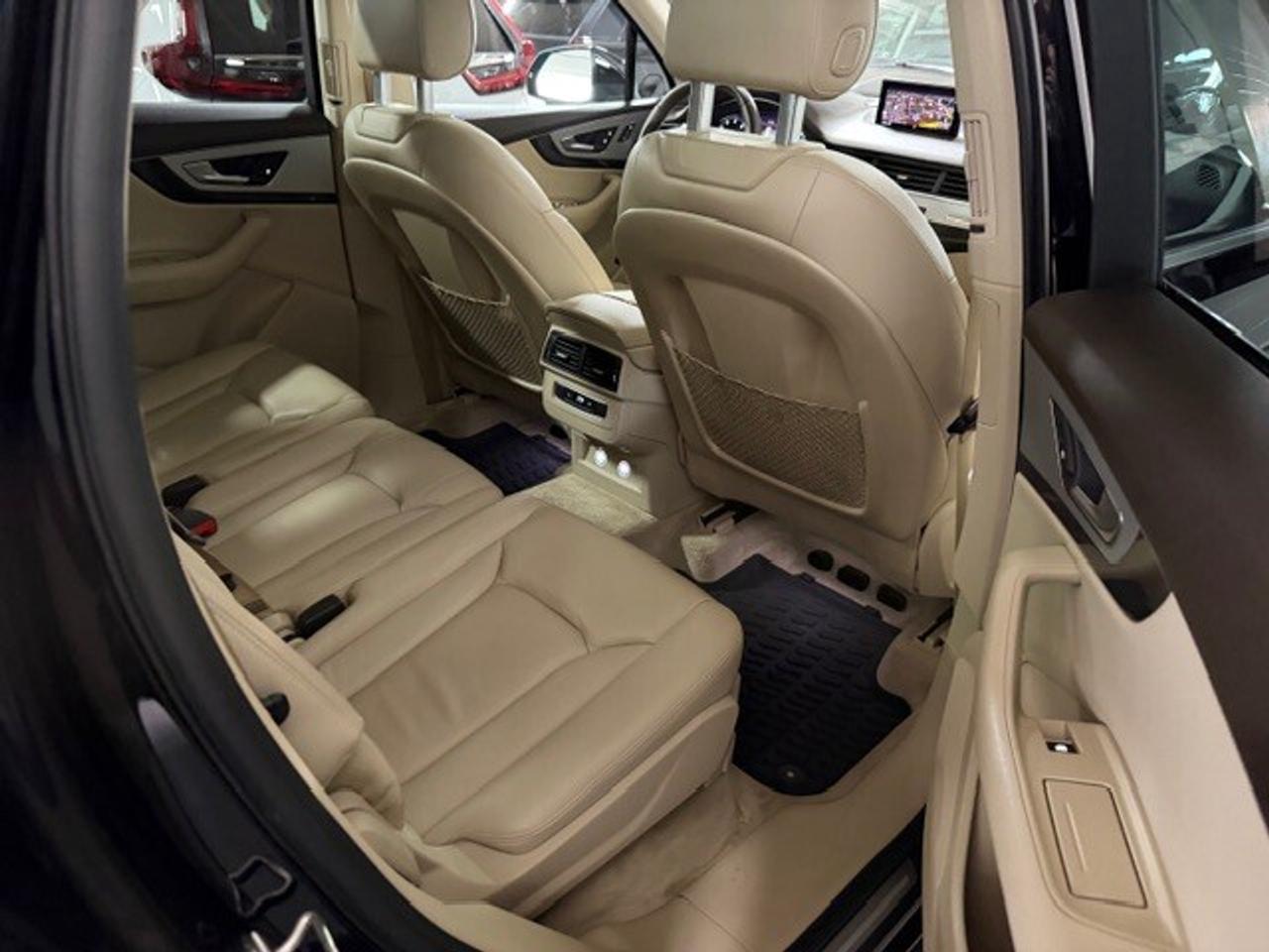 2018 Audi Q7 3.0 TFSI Quattro Komfort Navigation Back Up Camera Photo