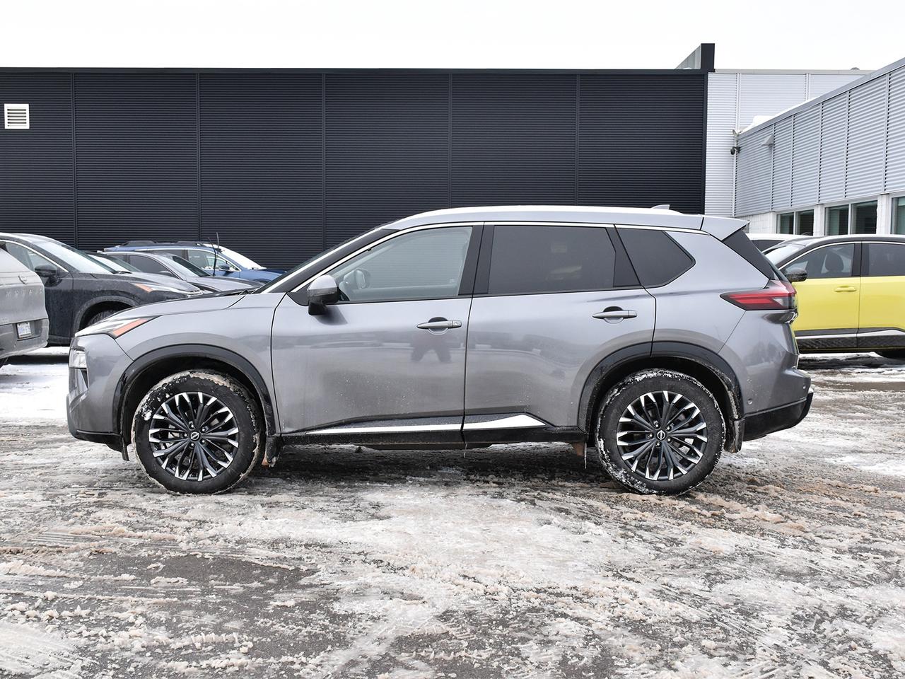 2025 Nissan Rogue Platinum  FULLY LOADED/HUD/PRO PILOT! Photo4