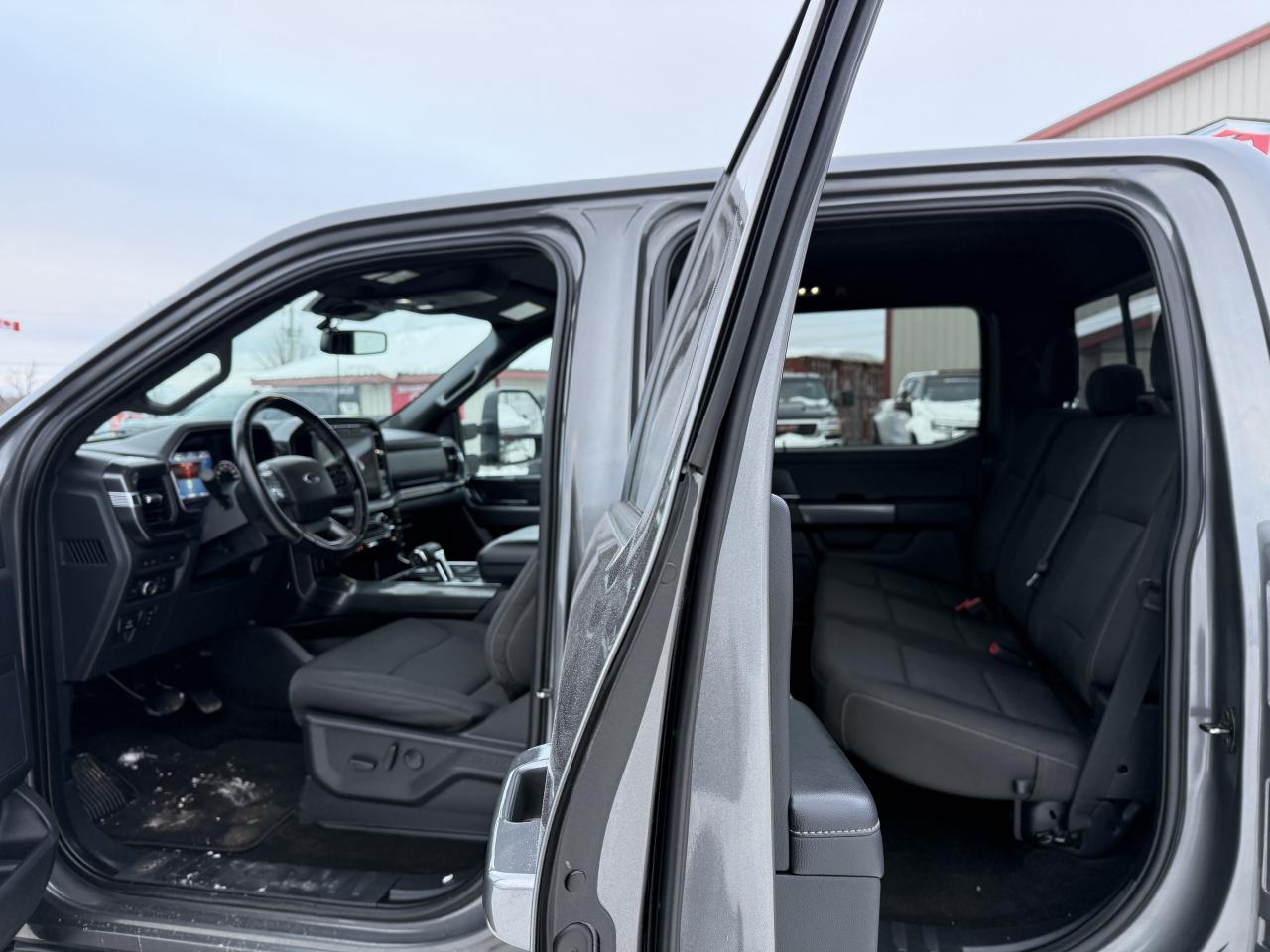 2022 Ford F-150 XLT 4WD SuperCrew 6.5' Box Photo