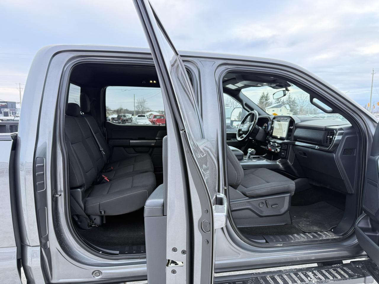 2022 Ford F-150 XLT 4WD SuperCrew 6.5' Box Photo