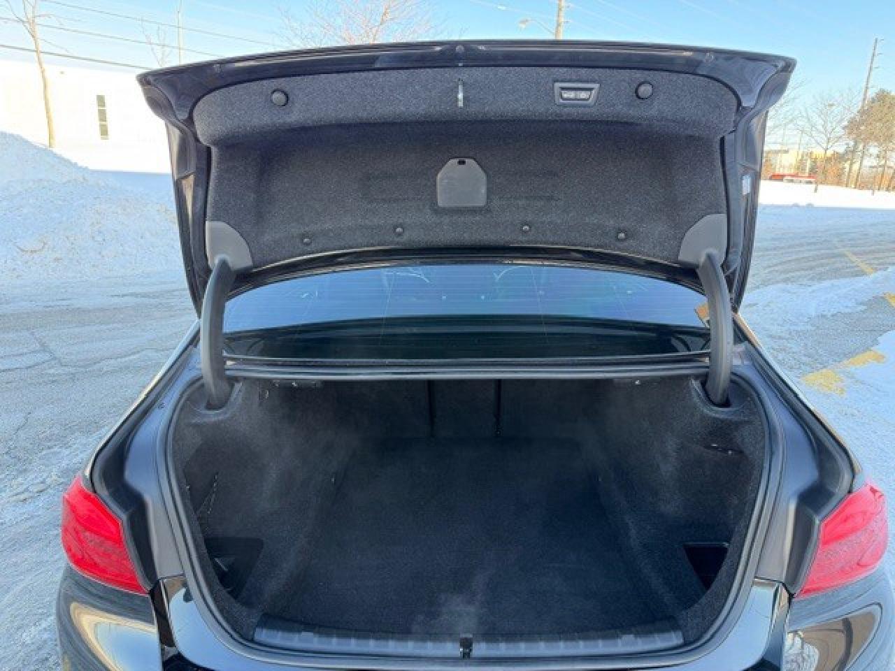 2018 BMW 5 Series M550i xDrive Massage Seat 360 Cam Heads Up Photo