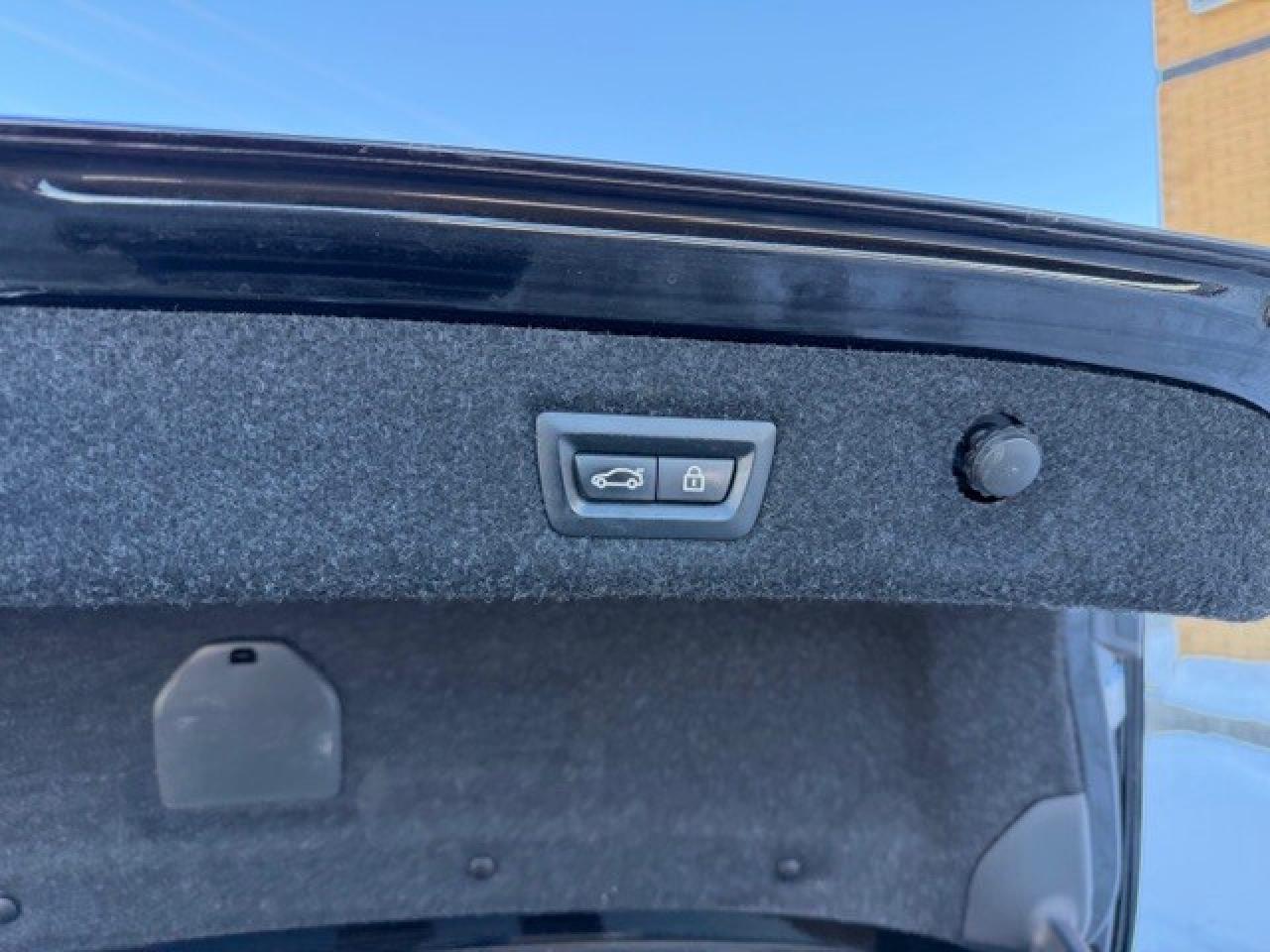 2018 BMW 5 Series M550i xDrive Massage Seat 360 Cam Heads Up Photo