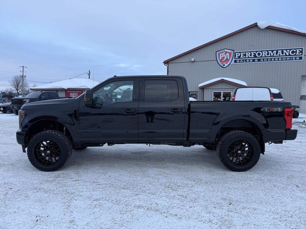 2019 Ford F-250 XLT 4WD Crew Cab 6.75' Box Photo2