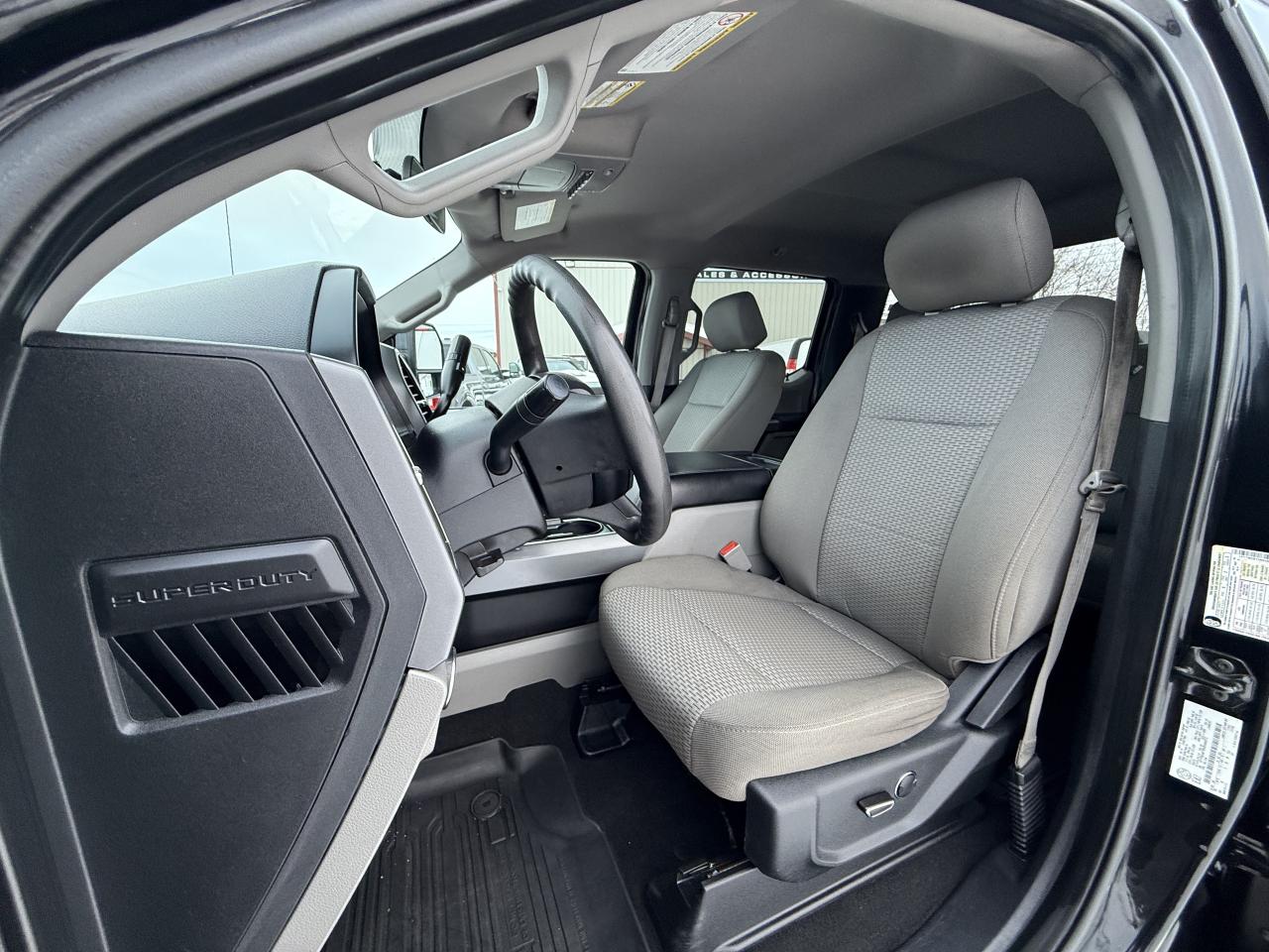 2019 Ford F-250 XLT 4WD Crew Cab 6.75' Box Photo