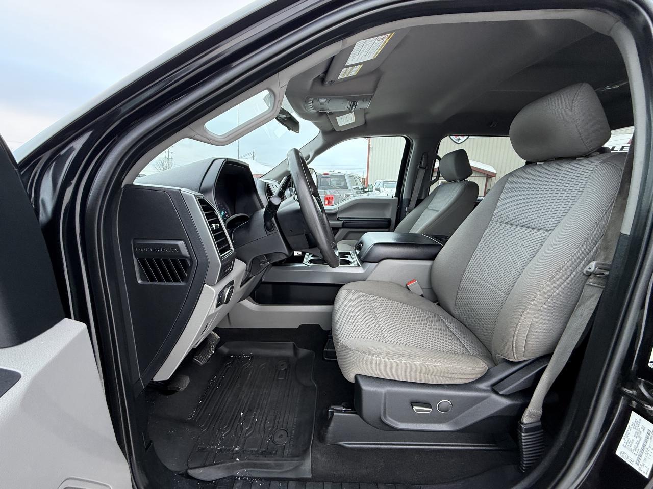 2019 Ford F-250 XLT 4WD Crew Cab 6.75' Box Photo