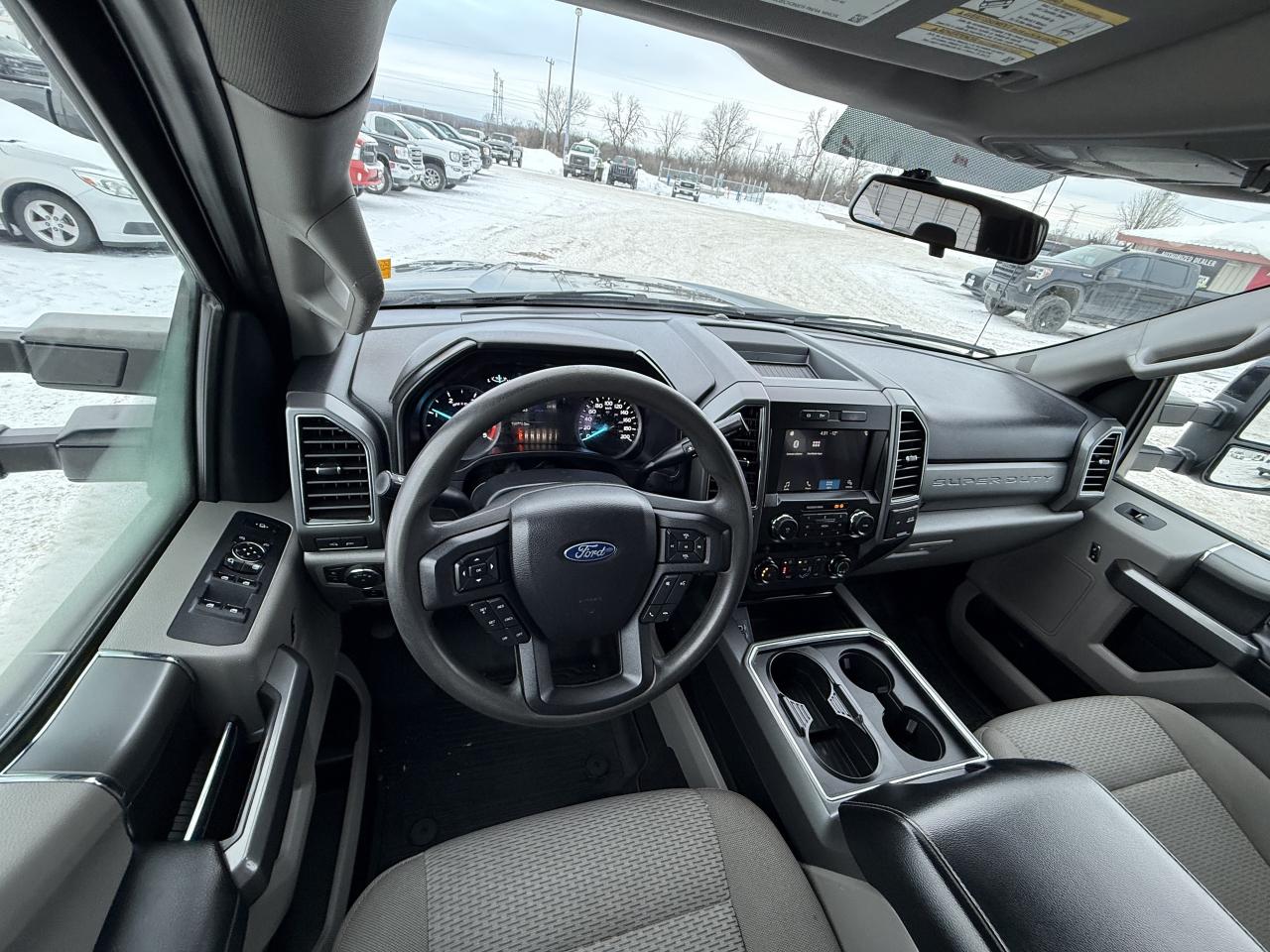 2019 Ford F-250 XLT 4WD Crew Cab 6.75' Box Photo