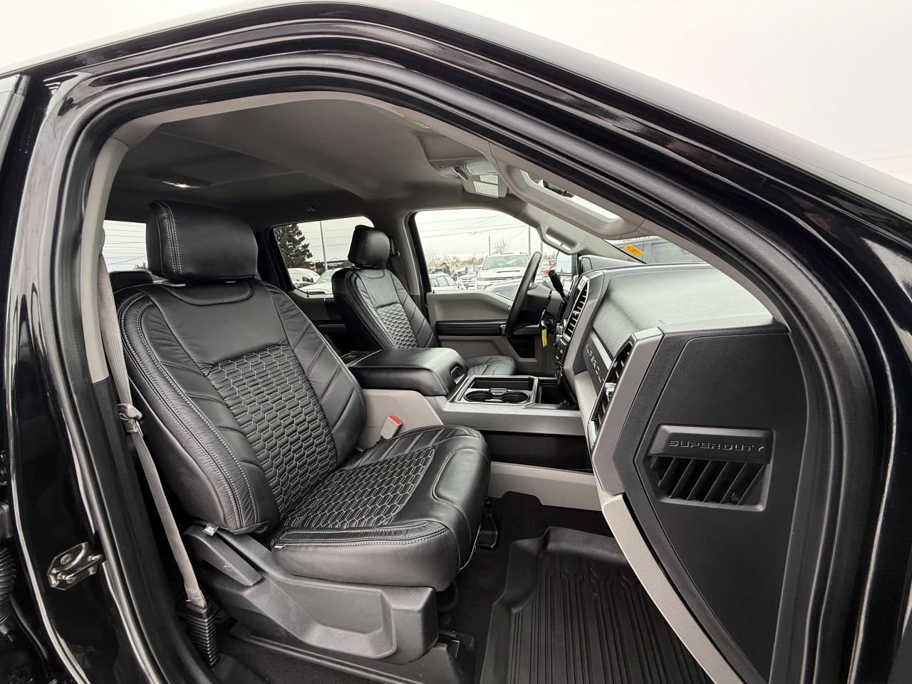 2019 Ford F-250 XLT BDS LIFT/WHEEL/TIRE/LEATHER PKG!! Photo