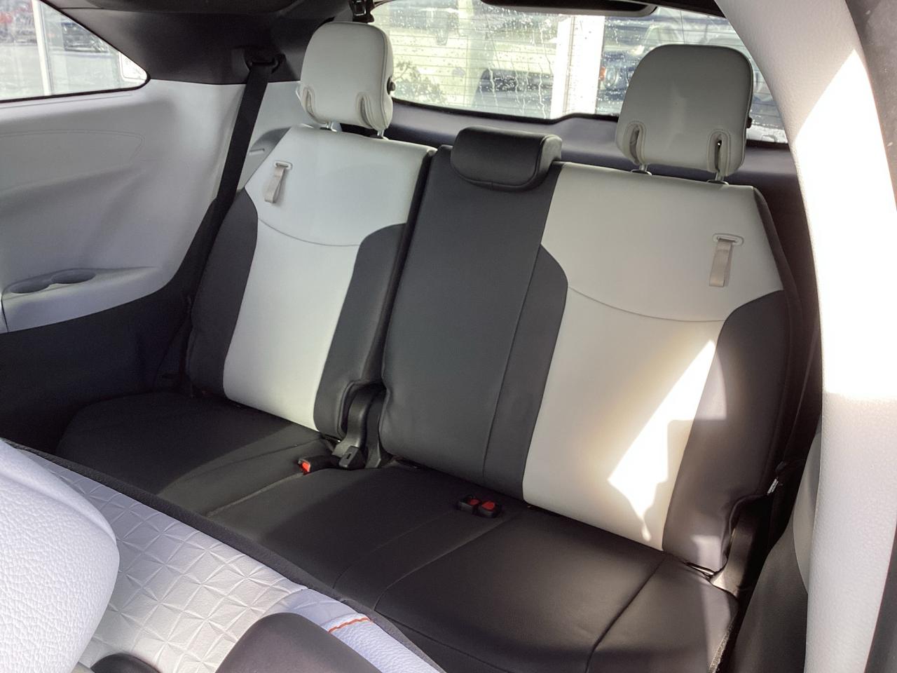 2021 Toyota Sienna XSE 7-Passenger AWD Photo