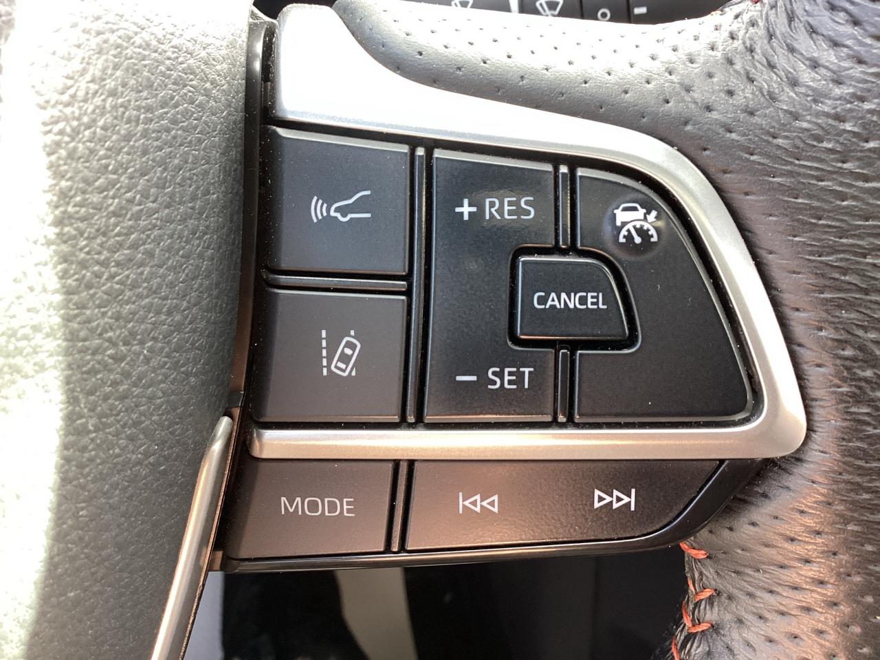 2021 Toyota Sienna XSE 7-Passenger AWD Photo