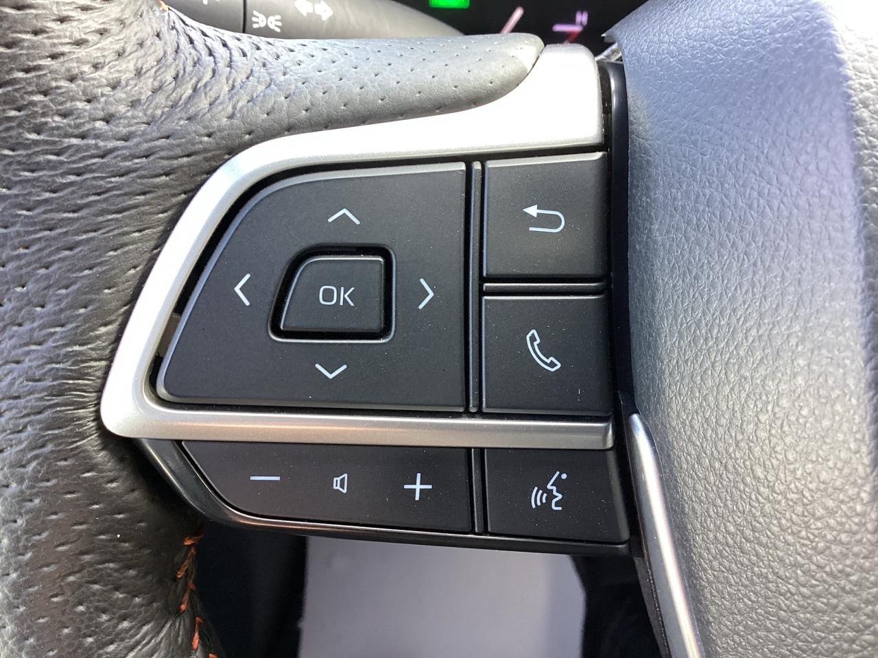 2021 Toyota Sienna XSE 7-Passenger AWD Photo