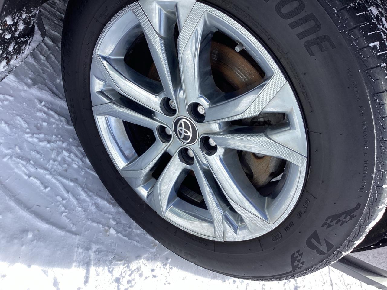 2021 Toyota Sienna XSE 7-Passenger AWD Photo