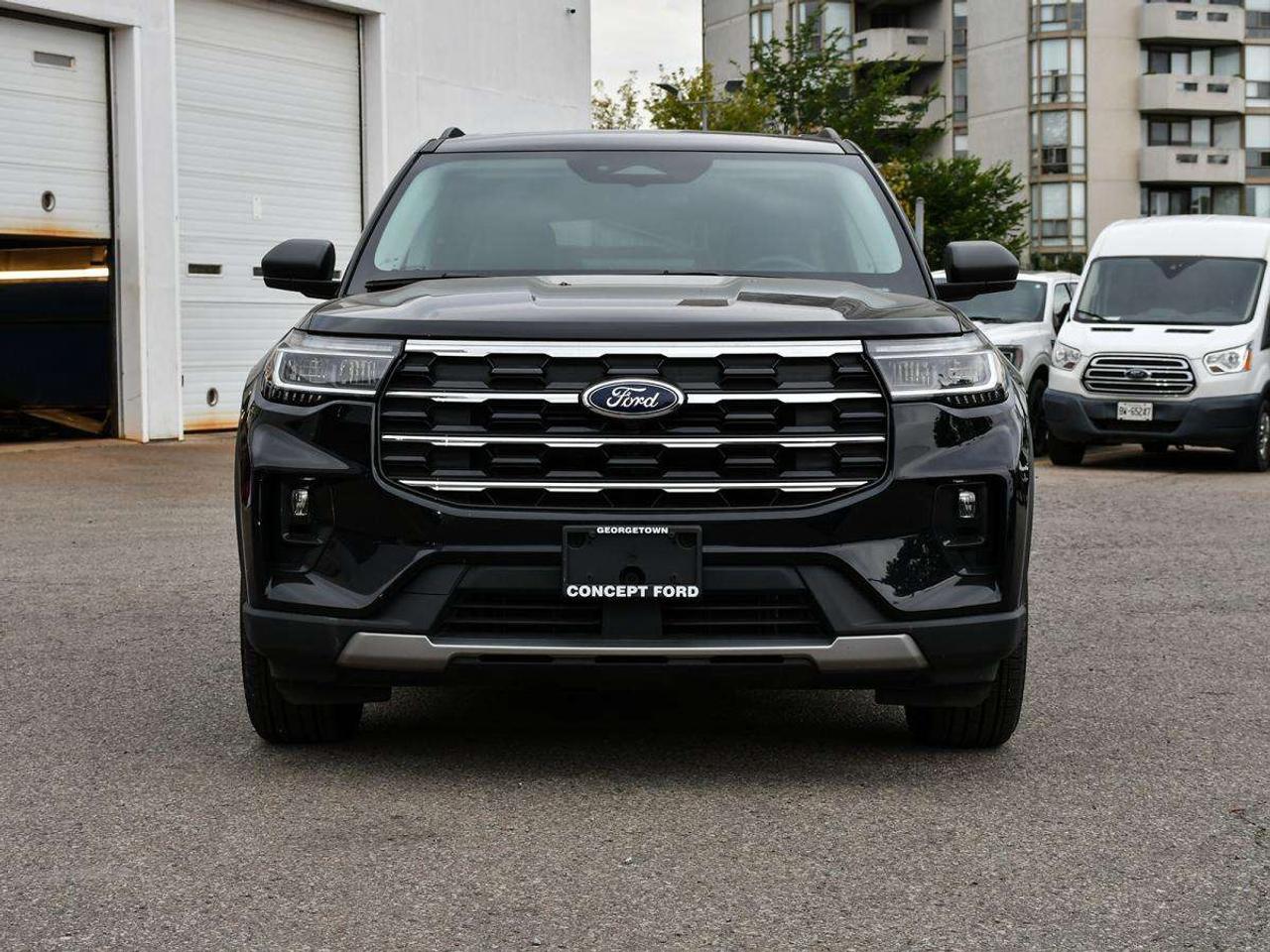 2025 Ford Explorer Active Photo