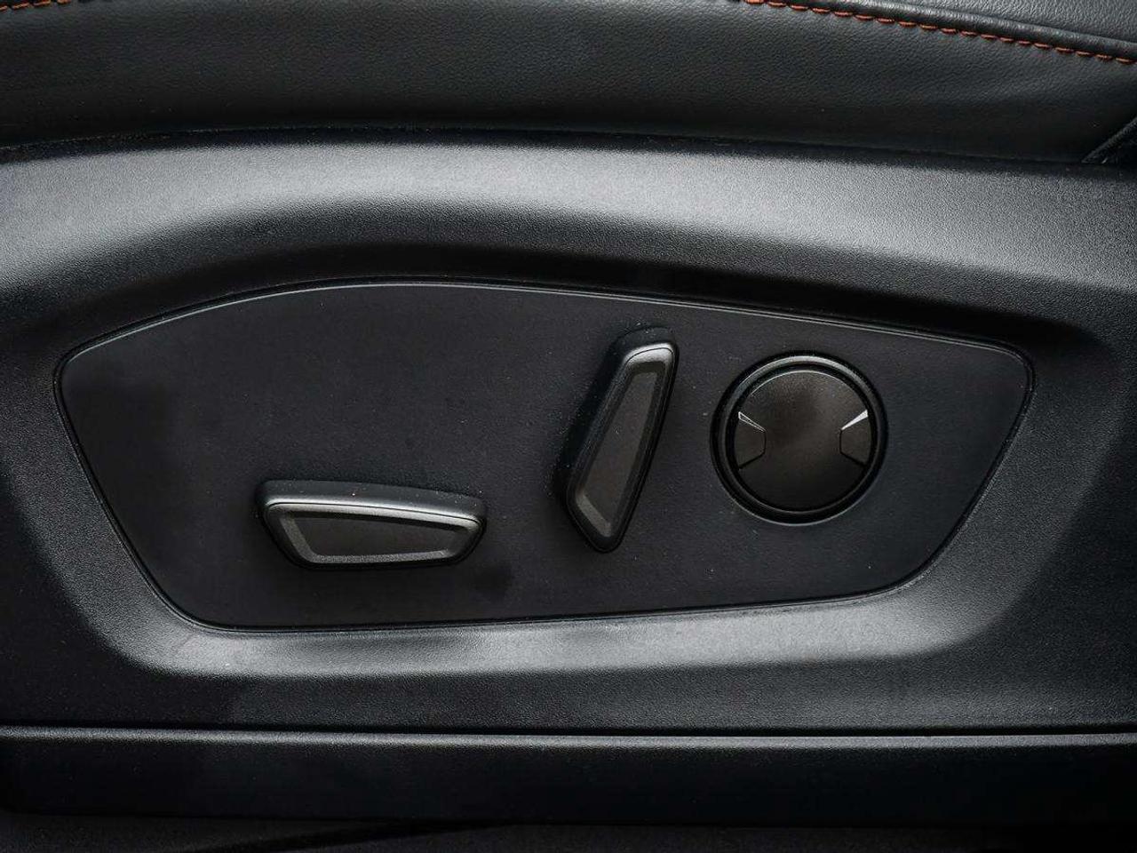 2025 Ford Explorer Active Photo