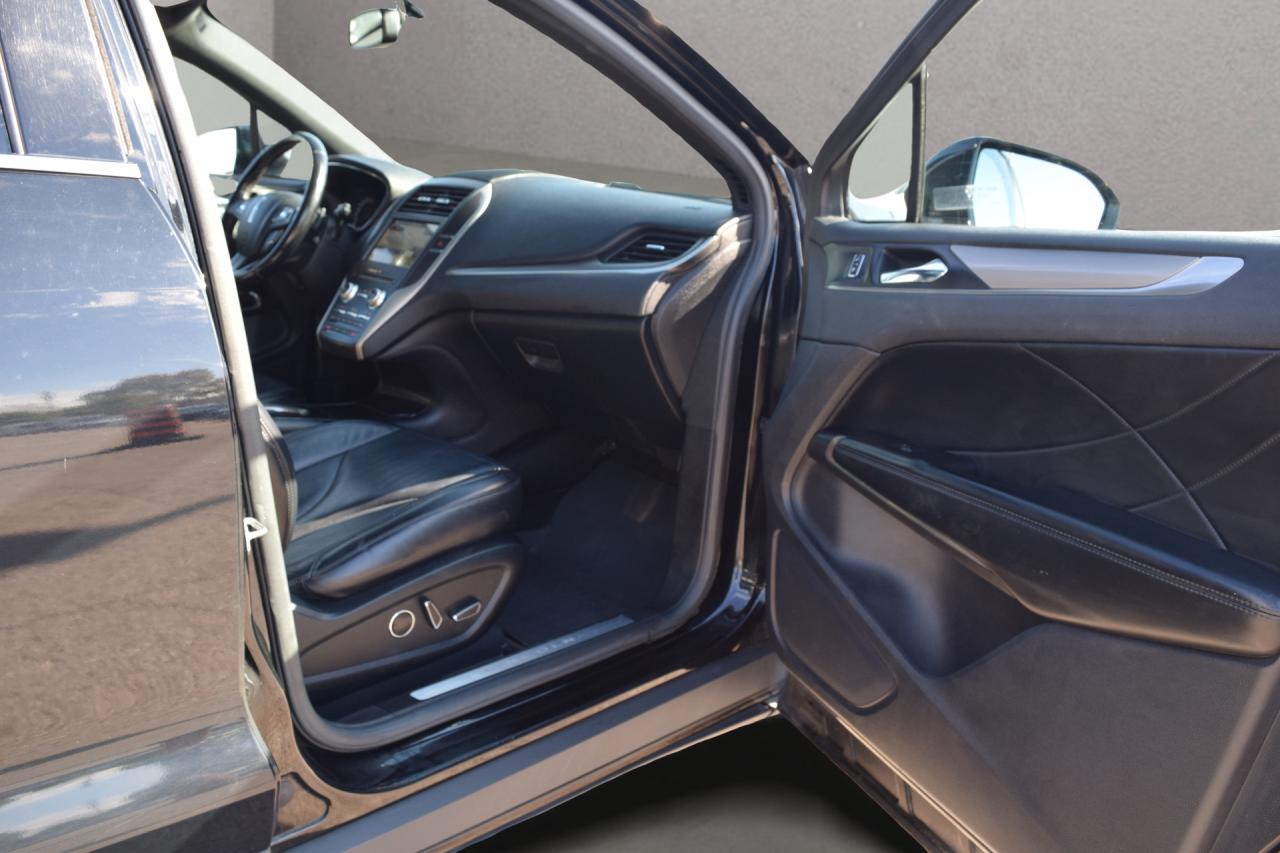 2016 Lincoln MKC Select AWD Navi Panoramic Sunroof Photo