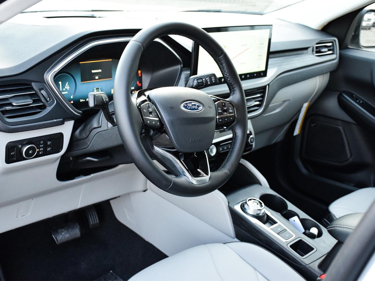 2026 Ford Escape Platinum AWD Photo
