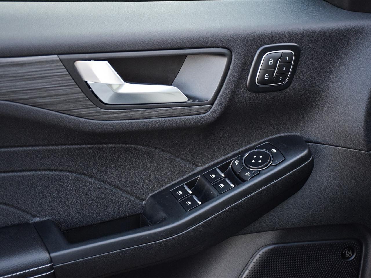 2026 Ford Escape Platinum AWD Photo