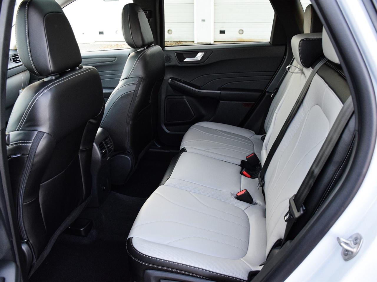 2026 Ford Escape Platinum AWD Photo