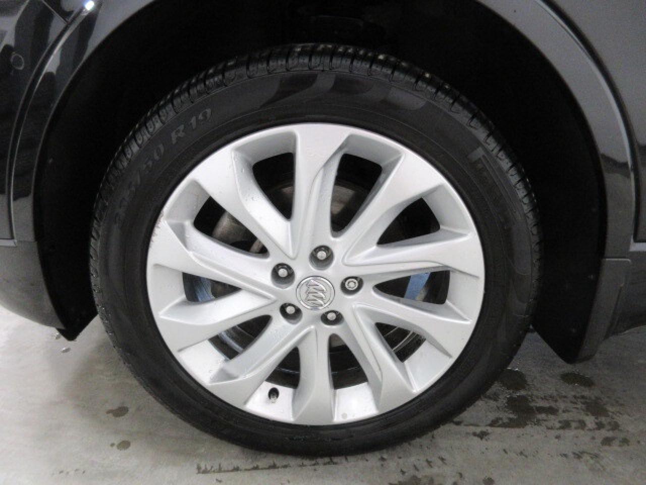 2017 Buick Envision PREMIUM II AWD, 2.0T, NAV, ROOF, LEATHER, 138K! Photo