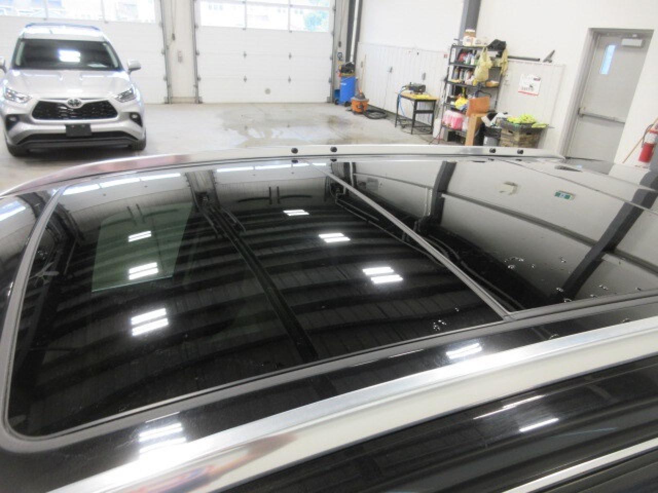 2017 Buick Envision PREMIUM II AWD, 2.0T, NAV, ROOF, LEATHER, 138K! Photo