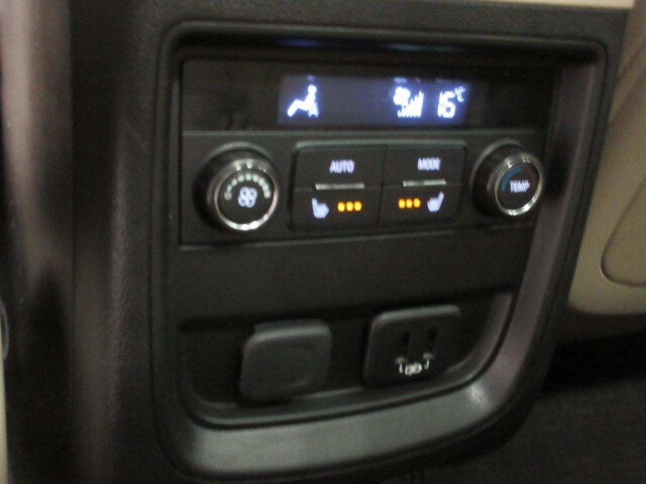 2017 Buick Envision PREMIUM II AWD, 2.0T, NAV, ROOF, LEATHER, 138K! Photo