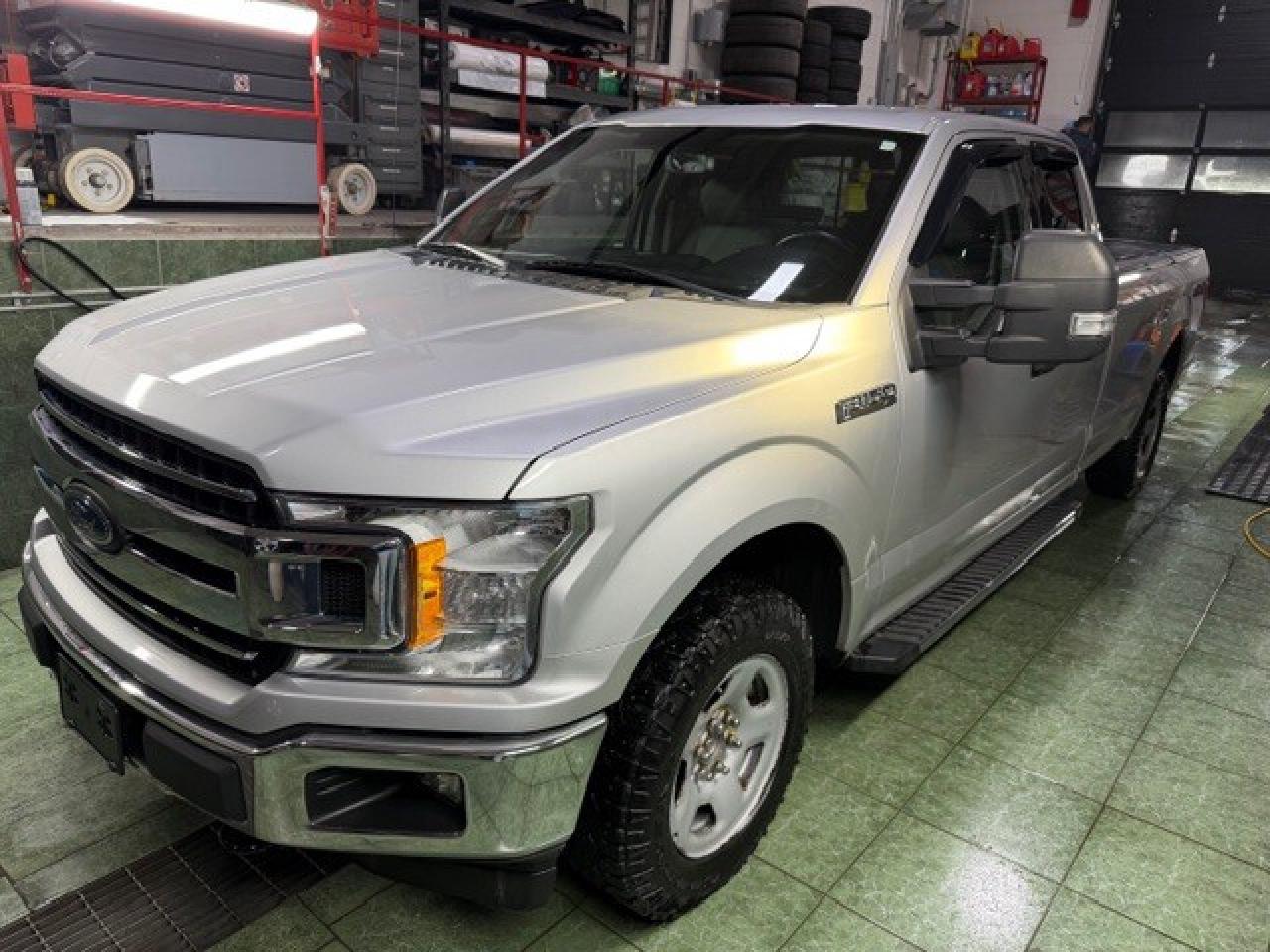 2018 Ford F-150 XLT 8 FT BOX 4X4 3.5L ECOBOOST 2 SETS OF WHEELS Photo4